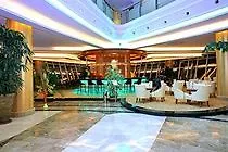 Queen Alisa Deluxe & Hotel